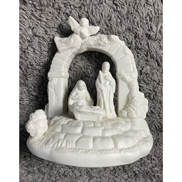 Decor Other - White Porcelain Bisque Musical Christmas Nativity Scene Decor
